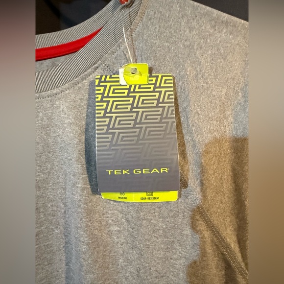 Men’s Tek Gear Wicking Tee Shirt Medium BNWT - Picture 3 of 6